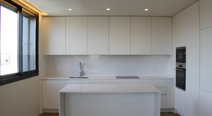 Apartment T2 in Mafamude e Vilar do Paraíso of 117 m²