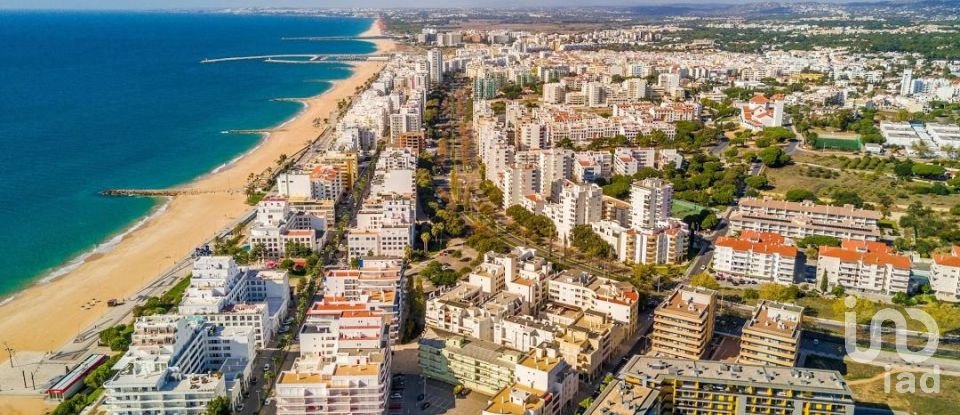 Shop / premises commercial in Quarteira of 240 m²