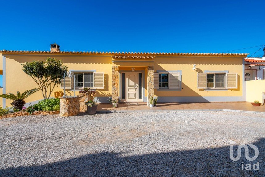 Moradia T3 em Albufeira e Olhos de Água de 310 m²