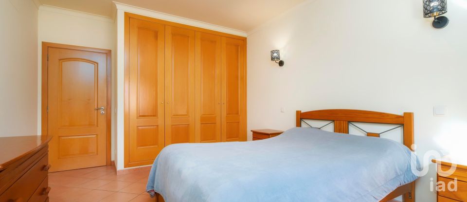 Moradia T3 em Albufeira e Olhos de Água de 310 m²