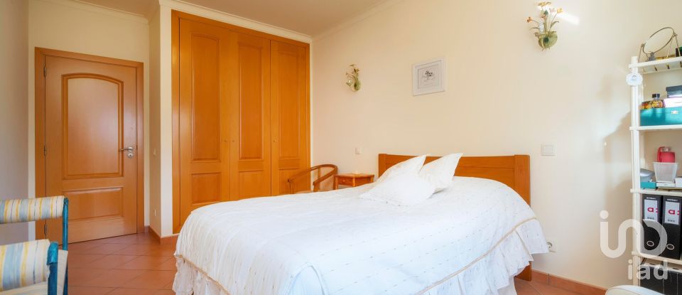 Moradia T3 em Albufeira e Olhos de Água de 310 m²