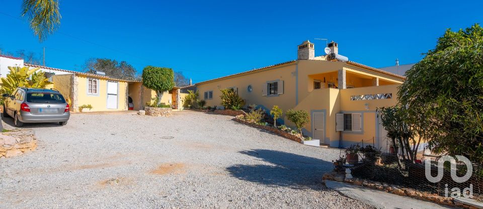 Moradia T3 em Albufeira e Olhos de Água de 310 m²