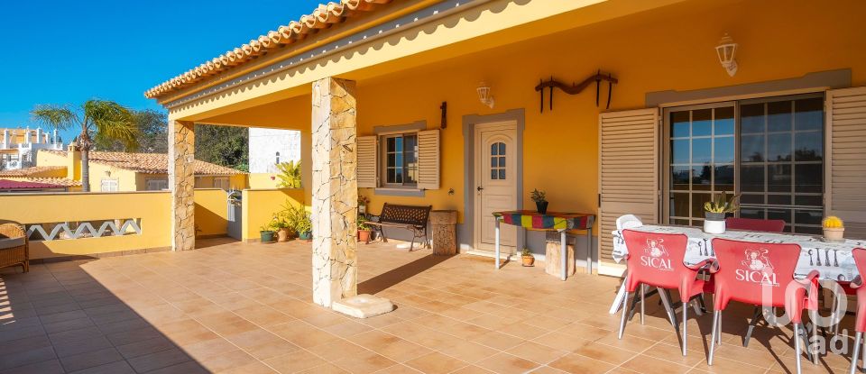 Moradia T3 em Albufeira e Olhos de Água de 310 m²