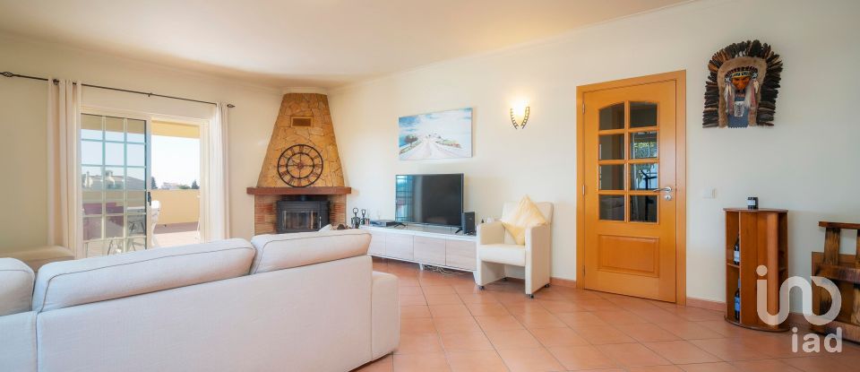 Moradia T3 em Albufeira e Olhos de Água de 310 m²