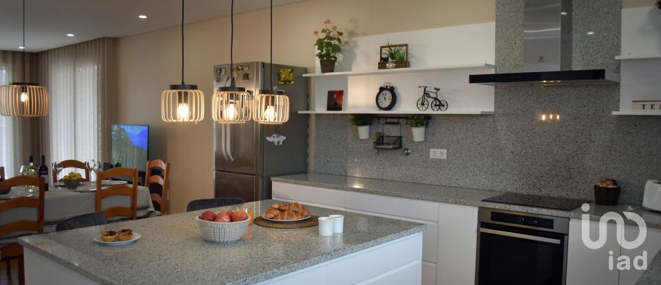 Gîte T3 à Tornada e Salir do Porto de 130 m²