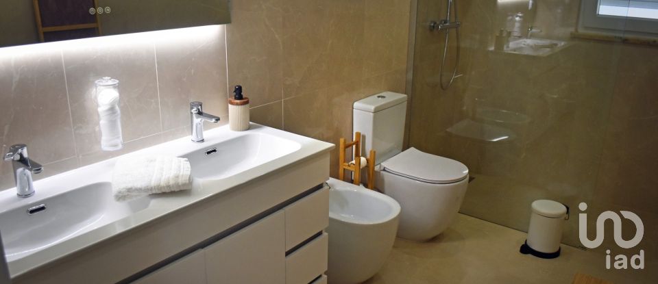 Gîte T3 à Tornada e Salir do Porto de 130 m²