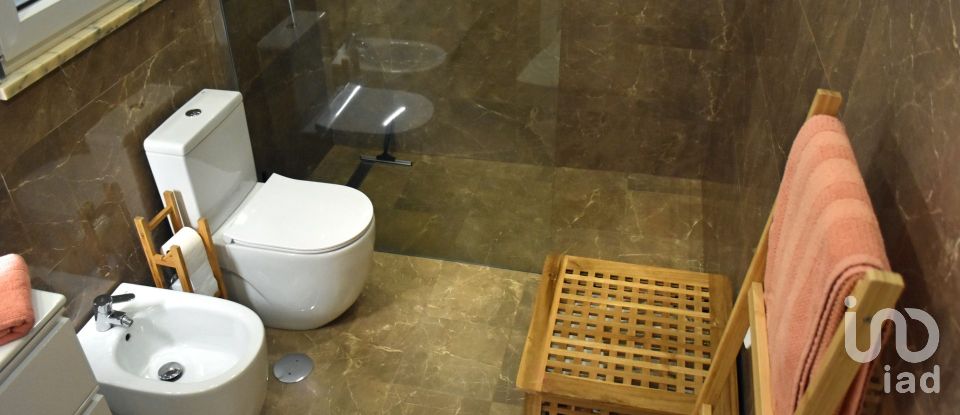 Gîte T3 à Tornada e Salir do Porto de 130 m²