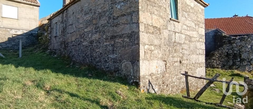 Casa de Campo T0 em Castro Laboreiro e Lamas de Mouro de 96 m²