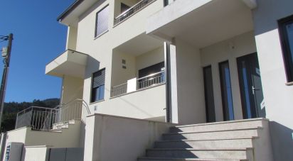 House T3 in Aguiã of 208 m²