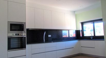 House T3 in Aguiã of 208 m²