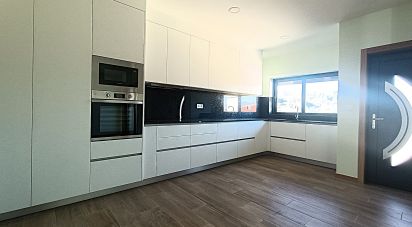 House T3 in Aguiã of 208 m²