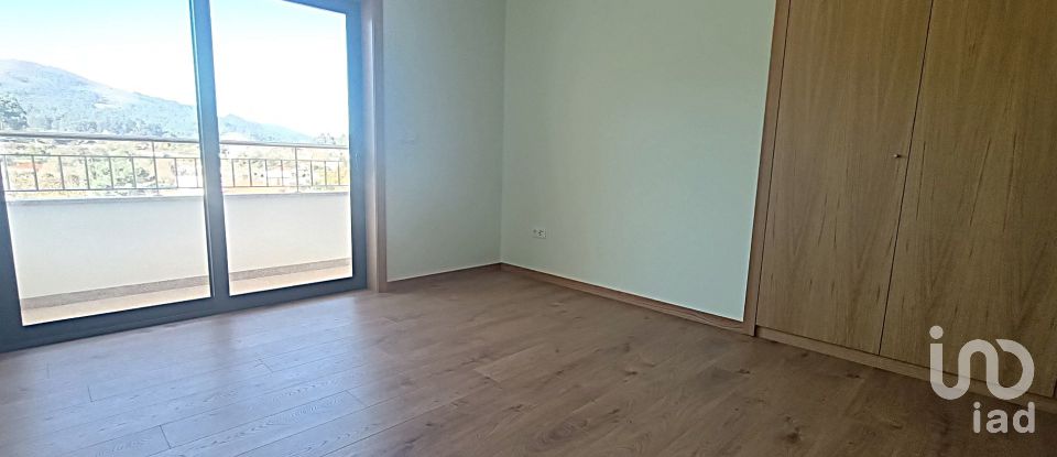 House T3 in Aguiã of 208 m²