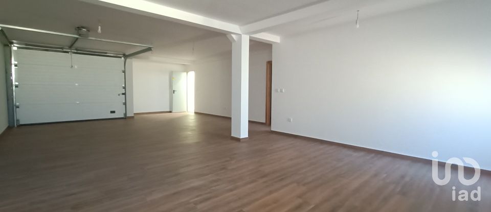 House T3 in Aguiã of 208 m²