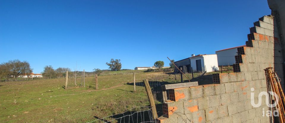 Quinta T0 em Ameixial (Santa Vitória e São Bento) de 180 m²