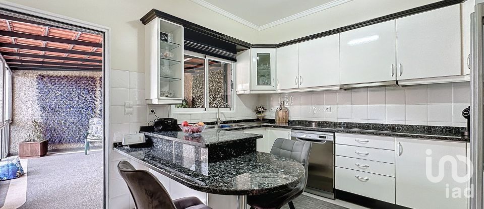 House T4 in São roque of 200 m²