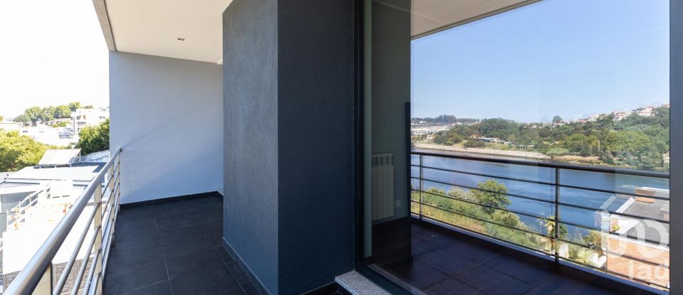 Maison T6 à Gondomar (São Cosme), Valbom e Jovim de 315 m²