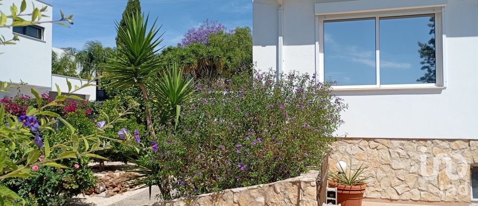 Mansion T3 in Mexilhoeira Grande of 315 m²