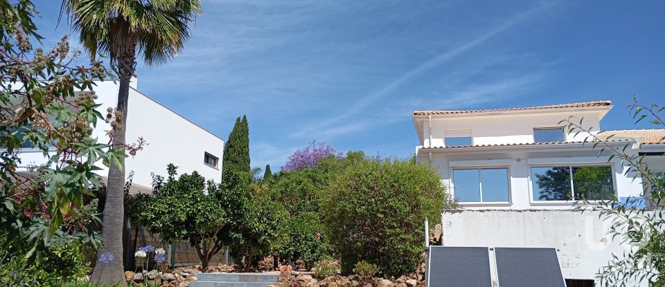 Mansion T3 in Mexilhoeira Grande of 315 m²