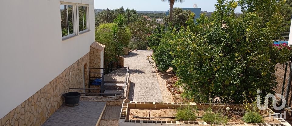 Mansion T3 in Mexilhoeira Grande of 315 m²