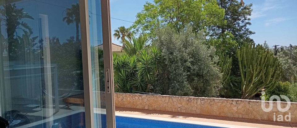 Mansion T3 in Mexilhoeira Grande of 315 m²