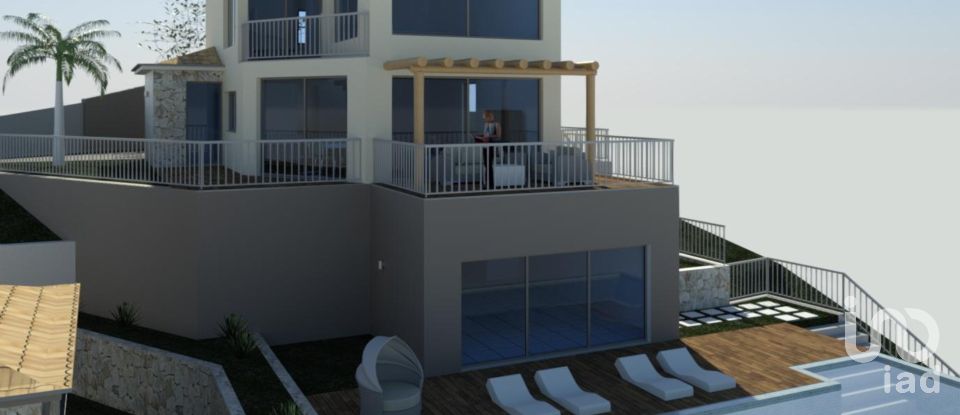 Building plot in Arco da Calheta of 867 m²