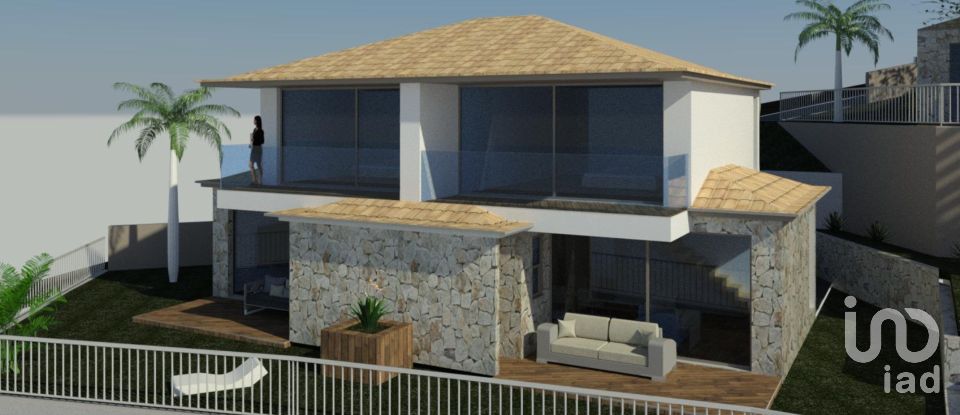 Building plot in Arco da Calheta of 867 m²