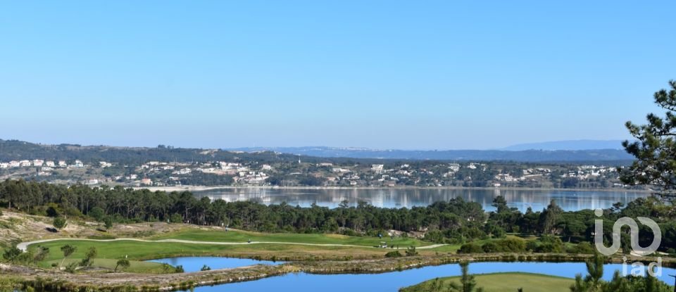 Moradia T4 em Atouguia da Baleia de 247 m²