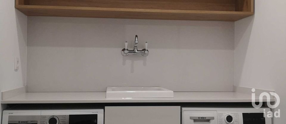 Casa T4 em Fernão Ferro de 220 m²