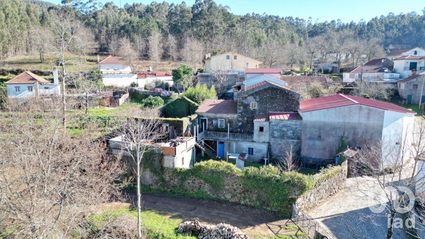 Maison de village T0 à Espinhal de 216 m²