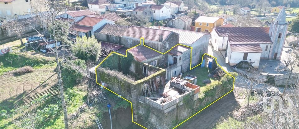 Maison de village T0 à Espinhal de 216 m²