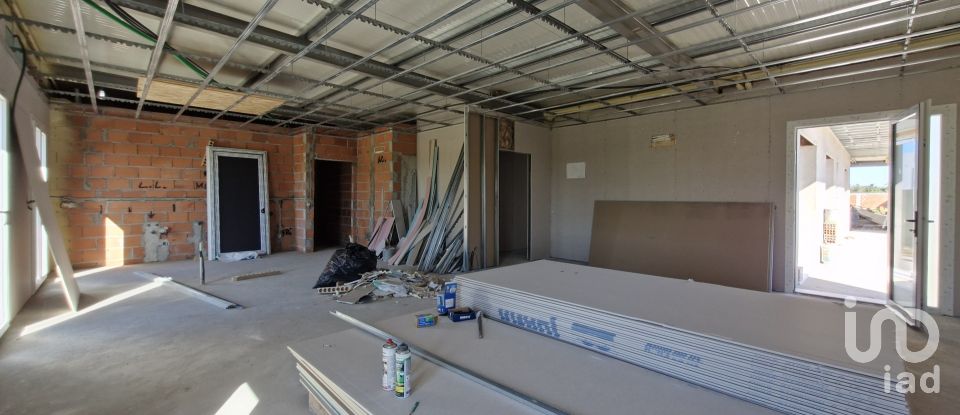 Moradia T3 em São Sebastião de 189 m²