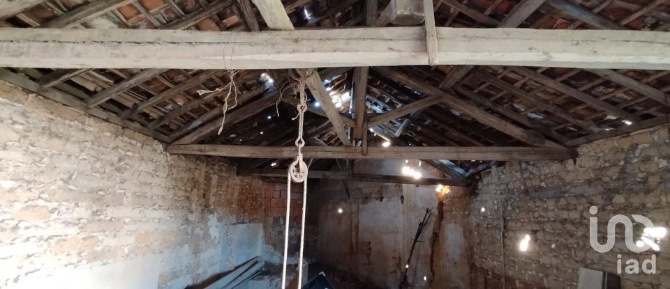 Moradia T2 em Arrouquelas de 400 m²