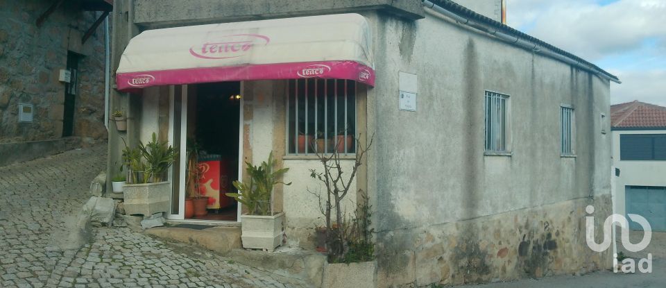 Boutique/Local commercial à Arcozelos de 85 m²