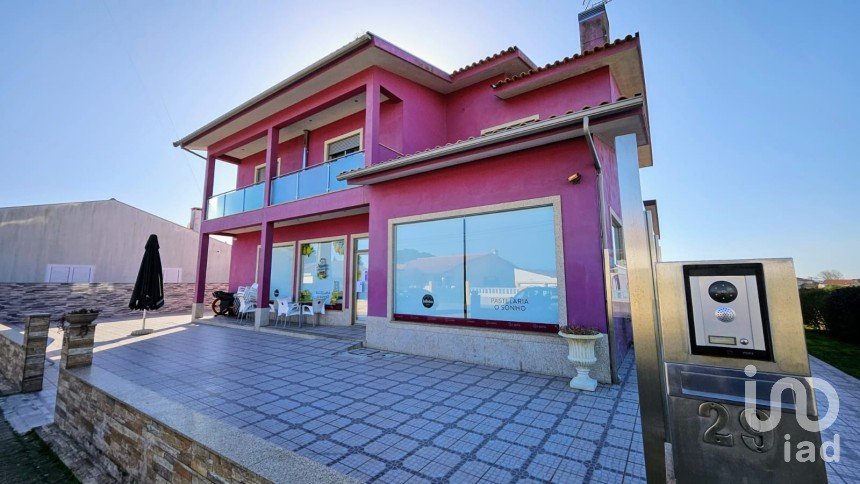 Boutique/Local commercial à Pardilhó de 203 m²