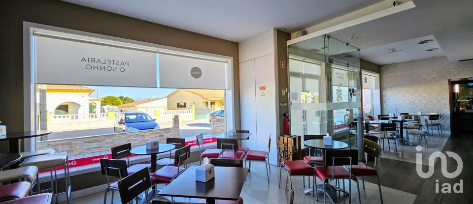 Boutique/Local commercial à Pardilhó de 203 m²