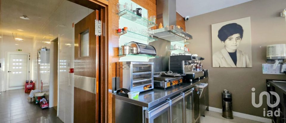 Boutique/Local commercial à Pardilhó de 203 m²