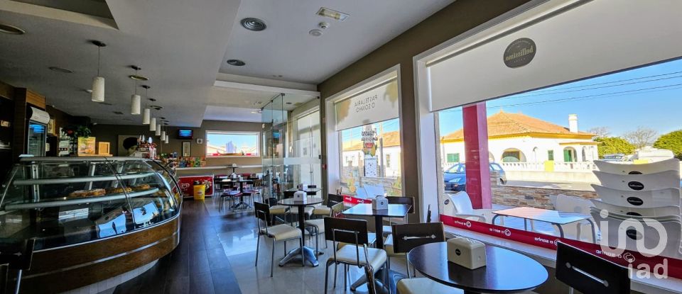 Boutique/Local commercial à Pardilhó de 203 m²