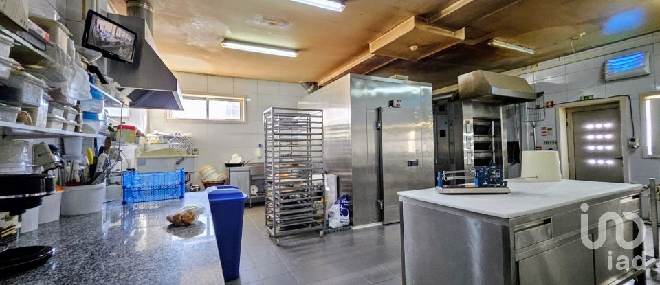 Boutique/Local commercial à Pardilhó de 203 m²