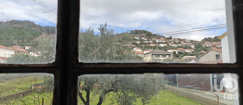 Maison T5 à Penha Garcia de 112 m²