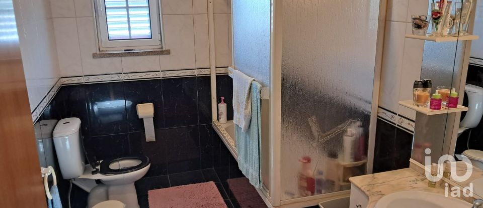 Maison T5 à Tondela e Nandufe de 288 m²