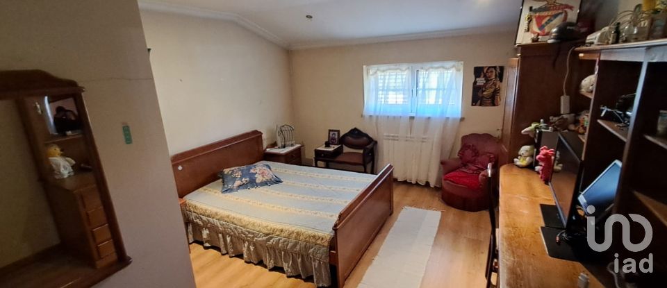 Maison T5 à Tondela e Nandufe de 288 m²