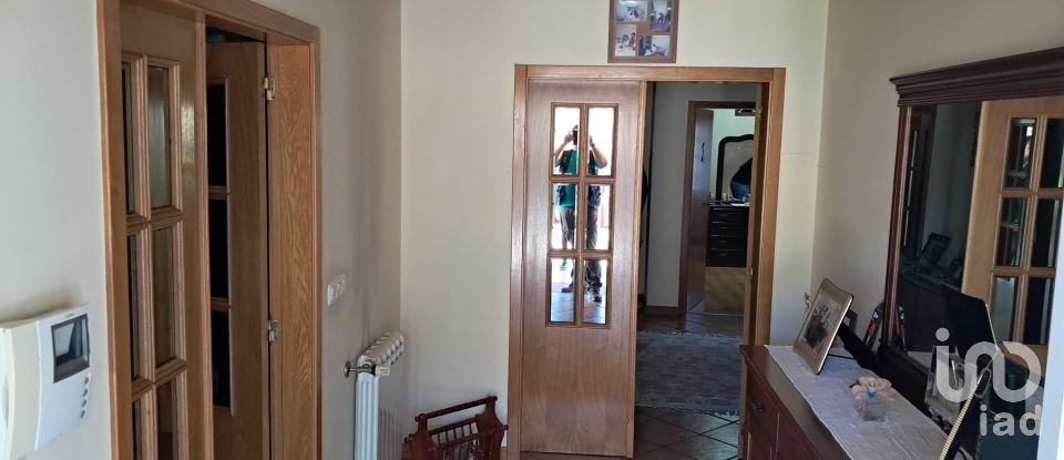 Maison T5 à Tondela e Nandufe de 288 m²