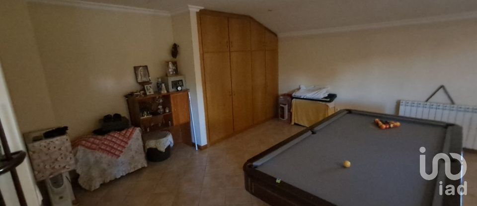 Maison T5 à Tondela e Nandufe de 288 m²