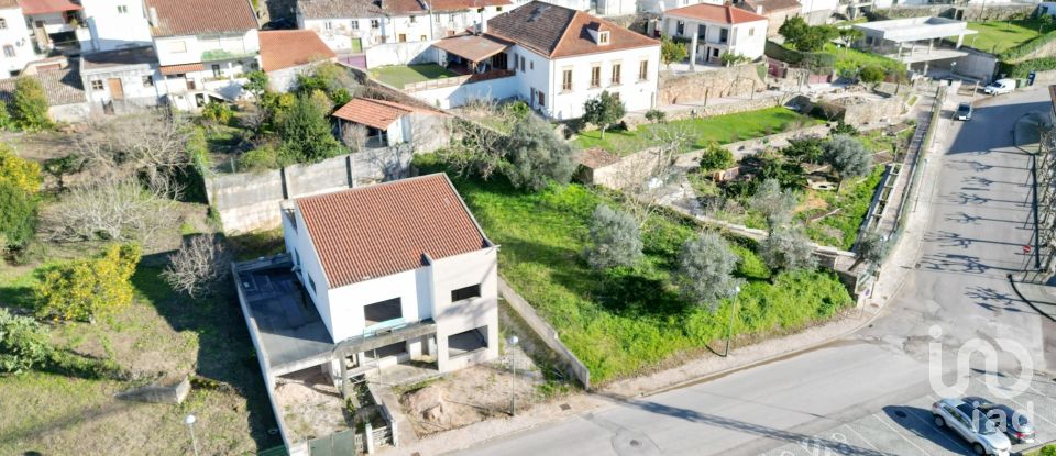 Terreno urbano em São Miguel, Santa Eufémia e Rabaçal de 505 m²