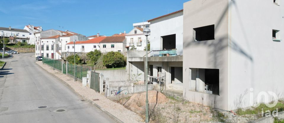 Terreno urbano em São Miguel, Santa Eufémia e Rabaçal de 505 m²