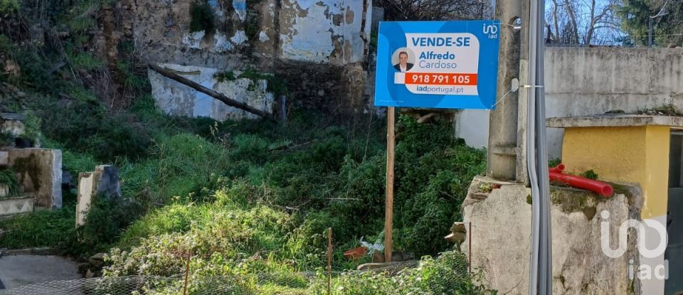 Moradia T2 em Peso da Régua e Godim de 345 m²