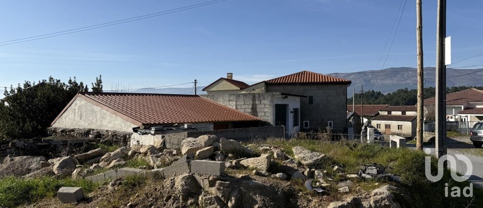 Casa de Campo T1 em Mouçós e Lamares de 120 m²