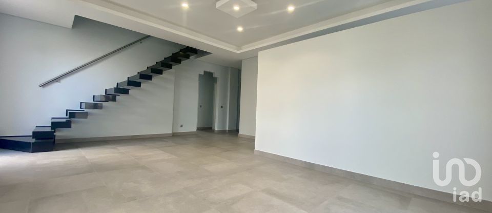 Maison T5 à Castro Marim de 227 m²