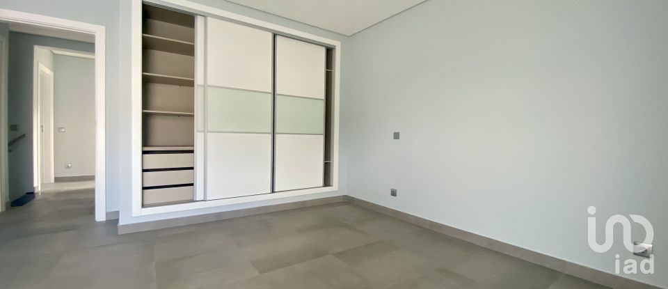 Maison T5 à Castro Marim de 227 m²