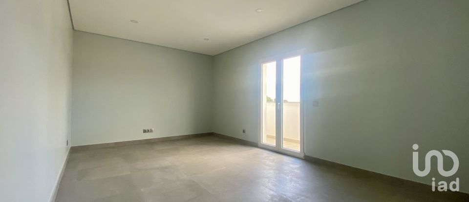 Maison T5 à Castro Marim de 227 m²
